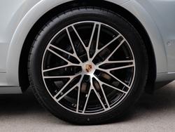 PORSCHE Cayenne Photo 4