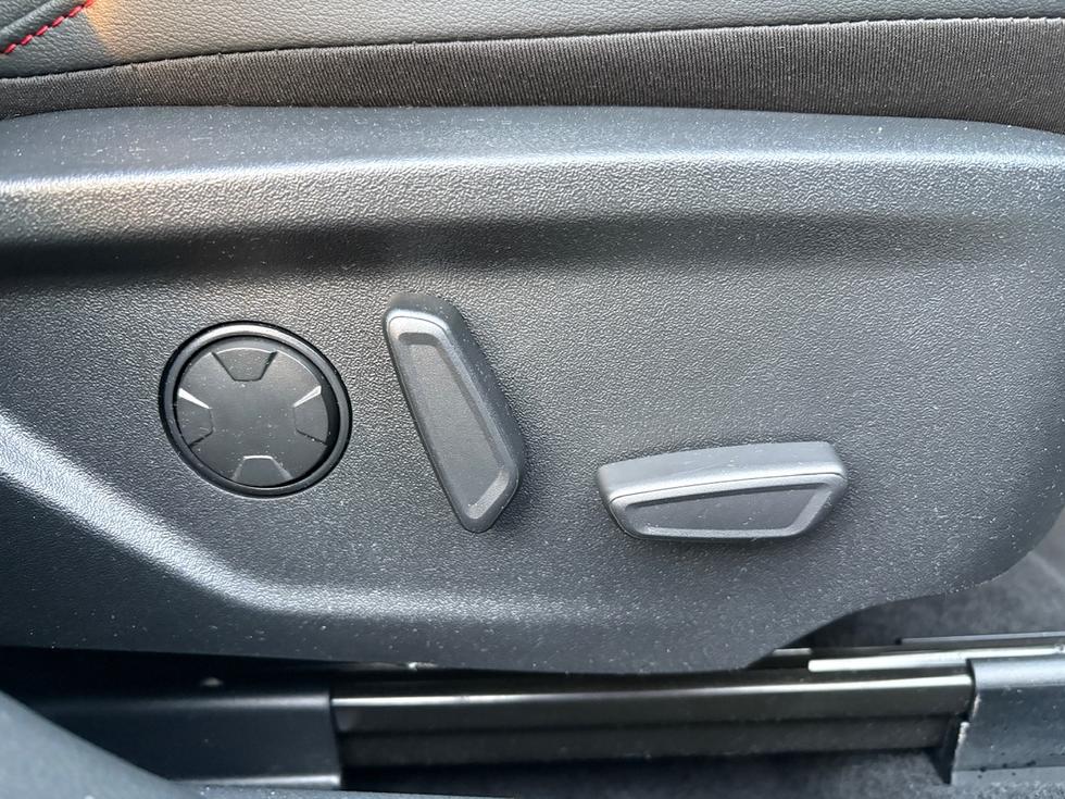 Ford Focus Photo c85ccee1-738e-49a2-9db7-947412c89795.jpeg