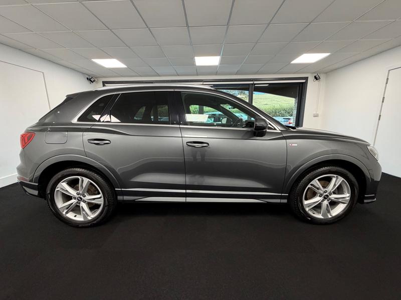 Audi Q3 Photo c85f2e75-5c30-4b72-a3a4-f01b42ae51d5.jpg