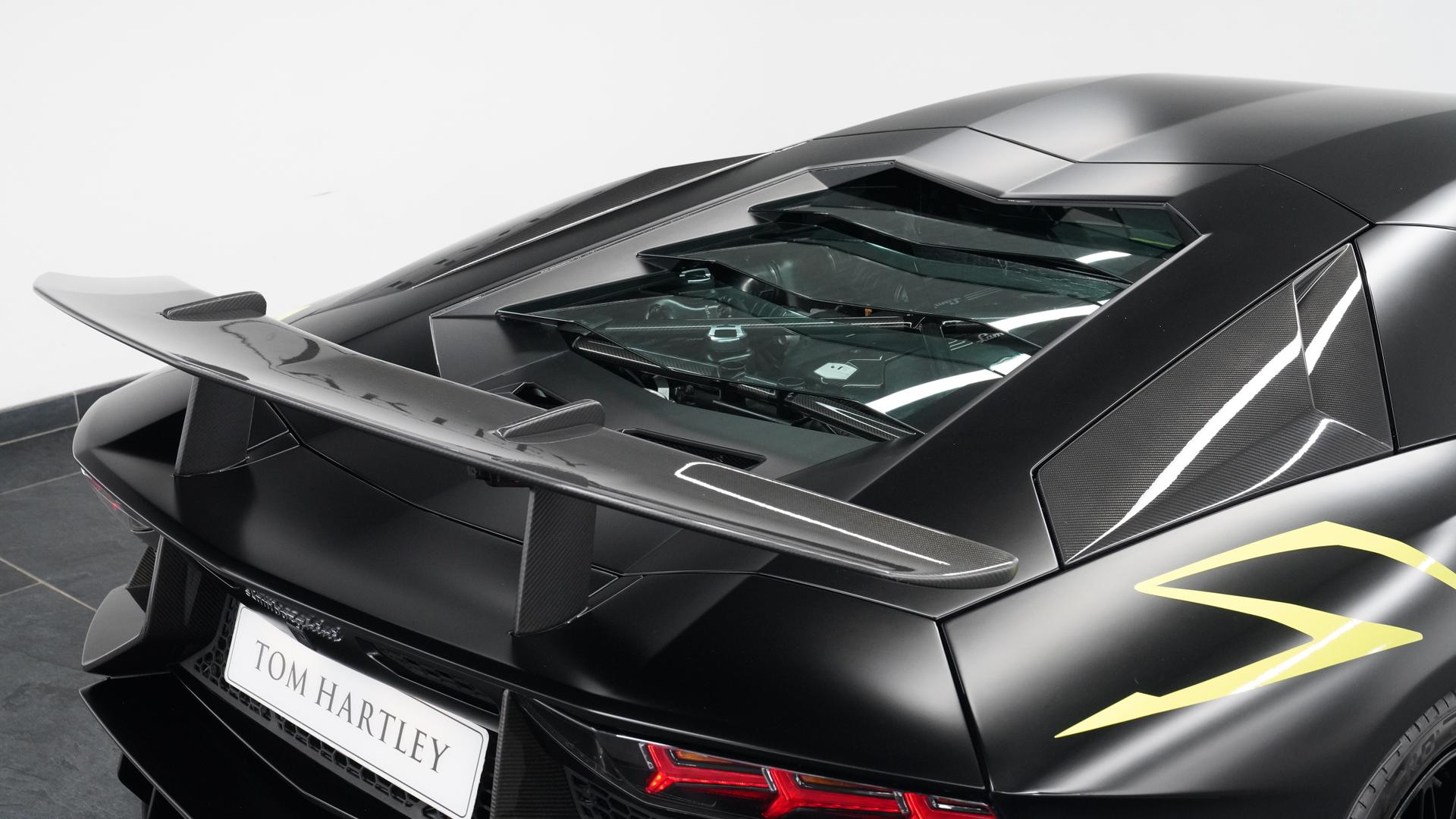 LAMBORGHINI Aventador Photo c8697206-5037-4d89-976b-1111decdd150.jpg