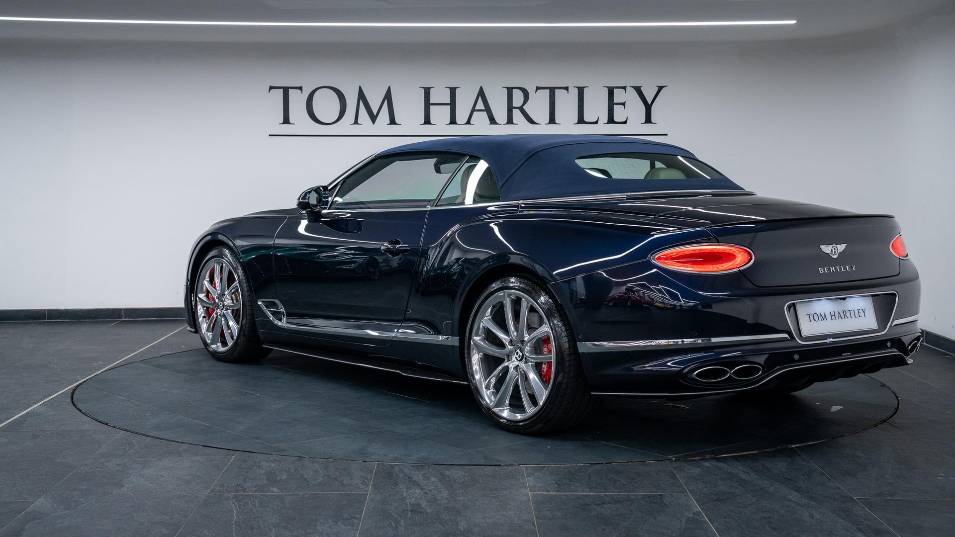 Bentley Continental Photo c877e3a7-1d50-4dfd-8e8a-dd60851bade0.jpg