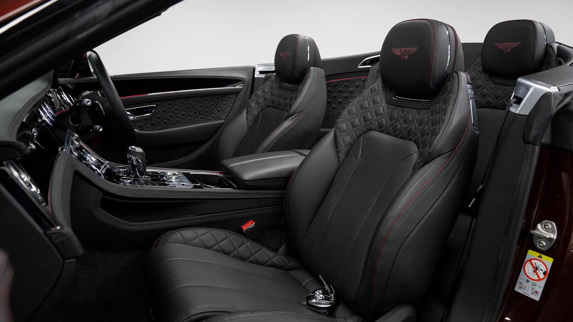Bentley Continental Photo c8827288-e76b-4d3f-83dc-8ebda54c9f05.jpg