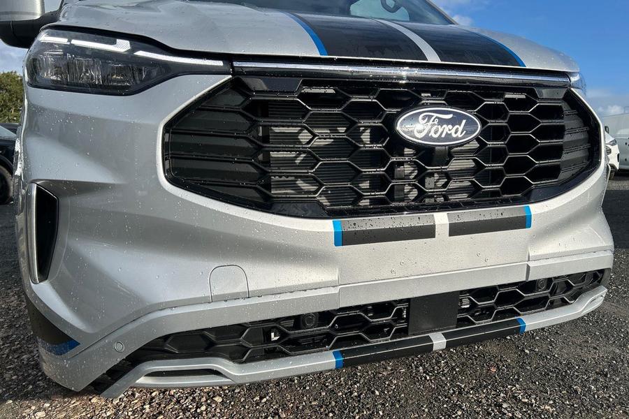 Ford TRANSIT CUSTOM Photo c88a6ec8-c08f-44e2-9991-d8987e4458b0.jpg
