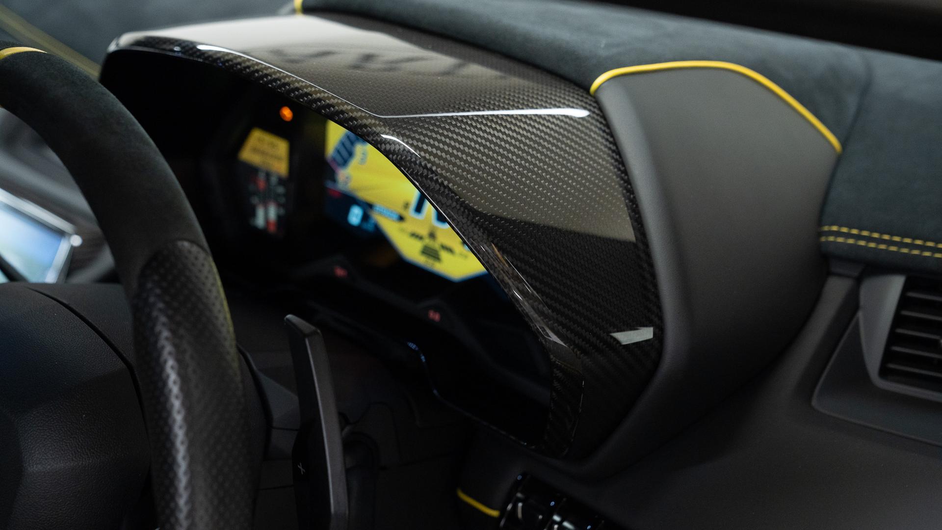LAMBORGHINI Aventador Photo c88d0d88-c4e2-41b3-919f-9385672cc82b.jpg