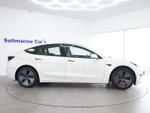 TESLA Model 3 Photo 3