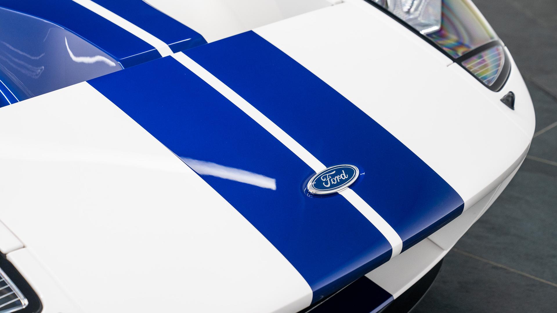 Ford GT Photo c89dcd3d-b1e8-42c8-8476-f39432cdf2ec.jpg