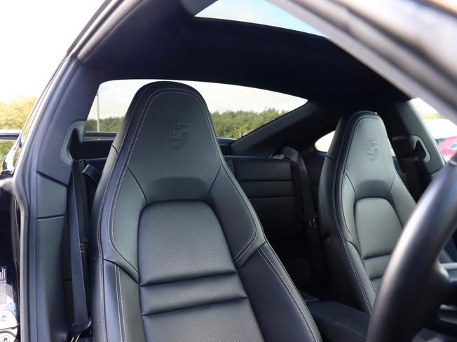 PORSCHE 911 Photo 24
