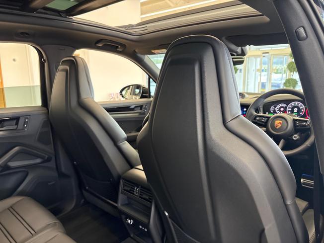 PORSCHE Cayenne Photo 46