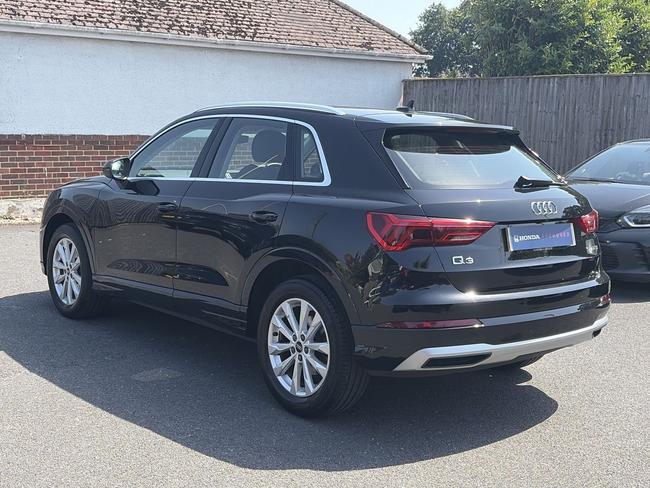 Audi Q3 Photo c8e3be28-f987-4d4f-8707-99d56163526e.jpg