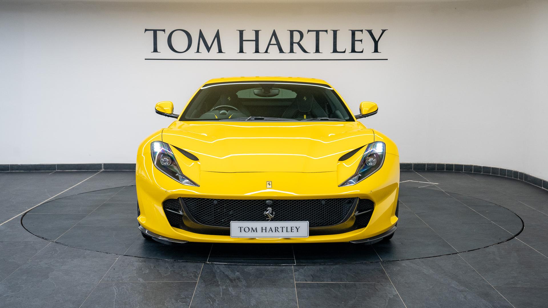 Ferrari 812 Photo c8fb2b3b-4605-4c7f-a95e-da925f0112df.jpg