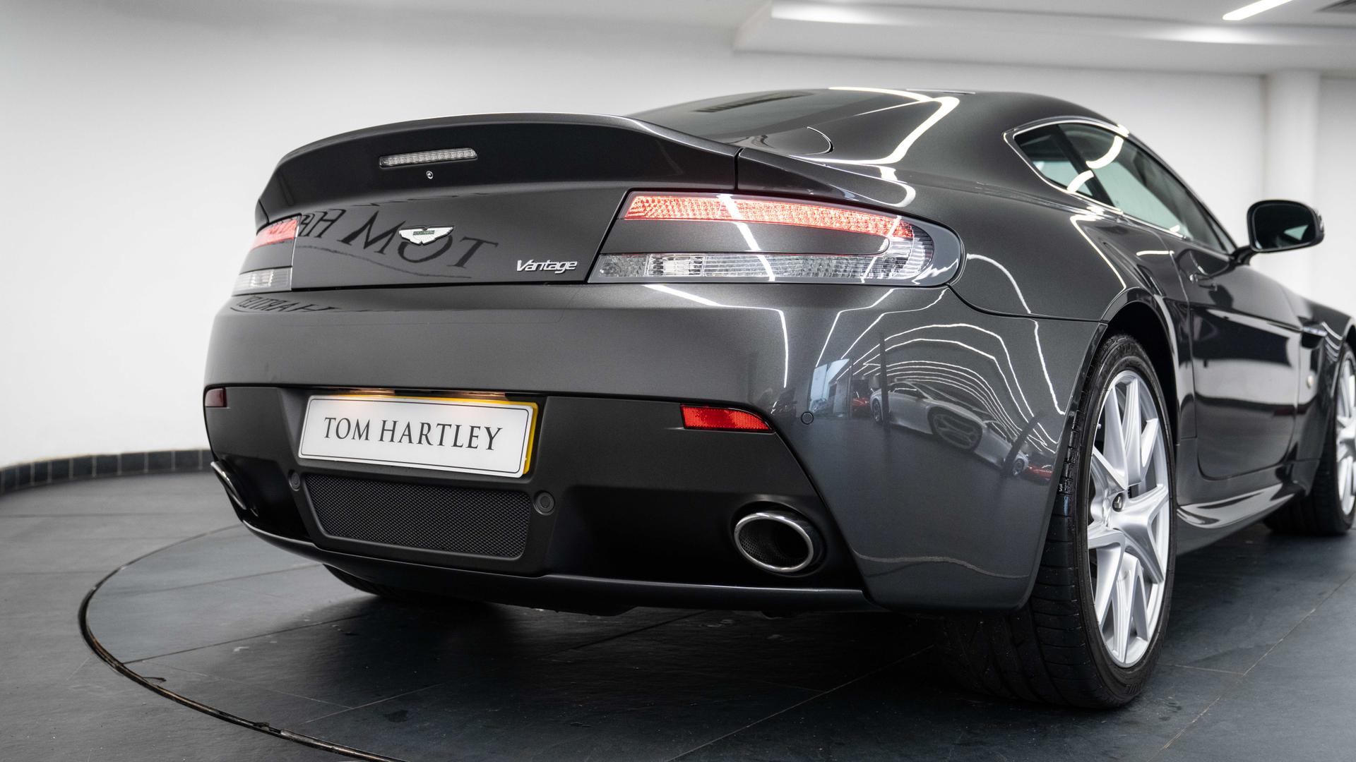 Aston Martin Vantage Photo c90cf180-3594-4332-90af-647ec6bcaba5.jpg