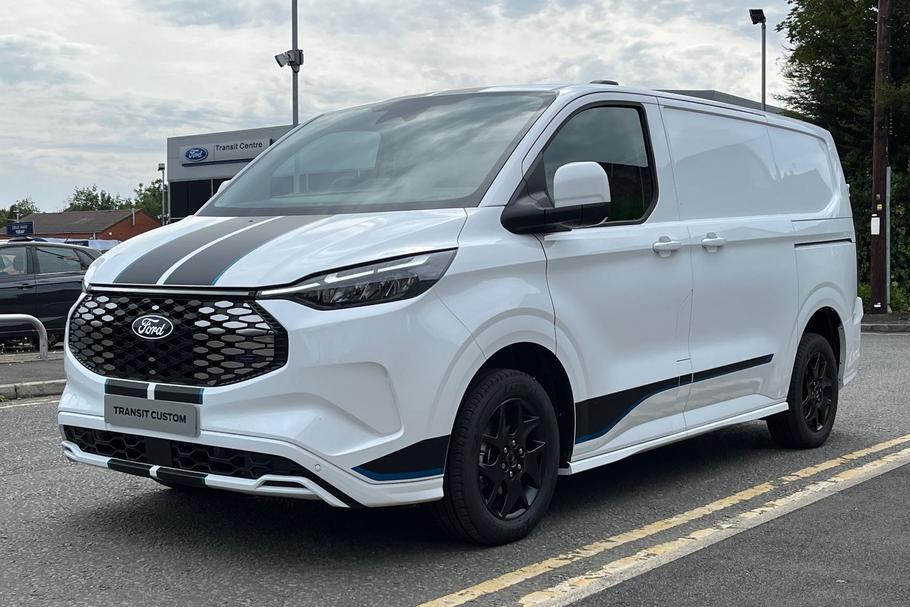 Used Ford E-TRANSIT CUSTOM CUSTOMSPORT1 8
