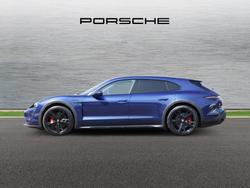 PORSCHE Taycan Photo 4