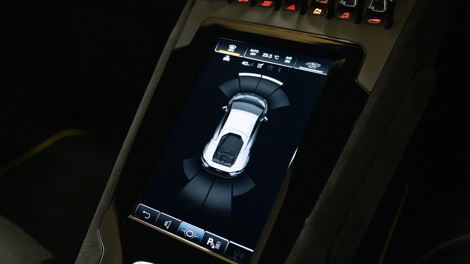 LAMBORGHINI Huracan Photo c930ebc5-2689-4692-8abf-f90aaff5eddc.jpg