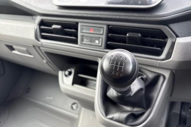 VOLKSWAGEN Crafter Photo 23