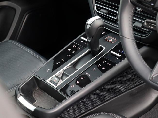 PORSCHE Macan Photo 28