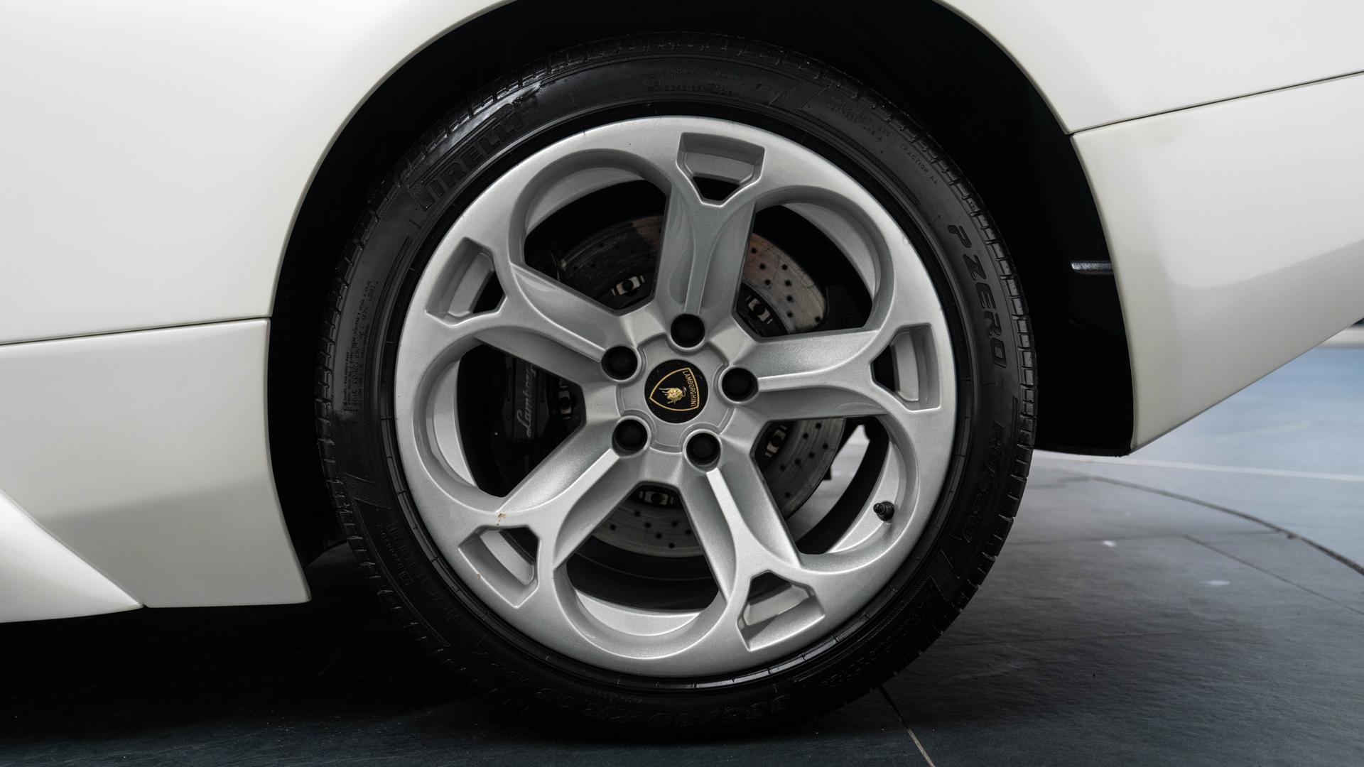 LAMBORGHINI Murcielago Photo c9490e26-0189-48af-ada3-55433a54c6b8.jpg