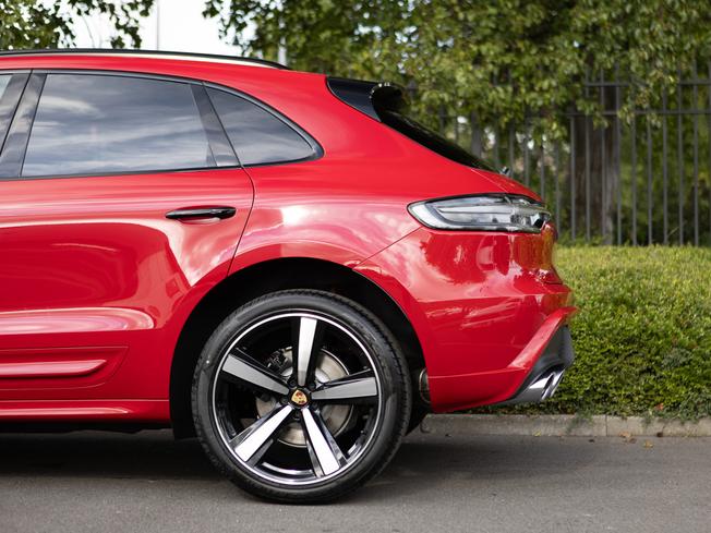 PORSCHE Macan Photo 42