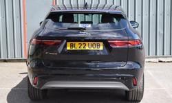 Jaguar F-PACE Photo 37