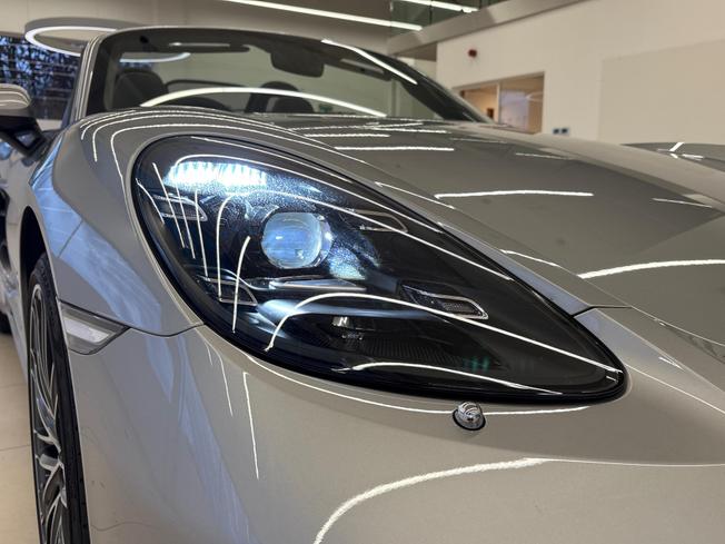 PORSCHE 718 Boxster Photo 28