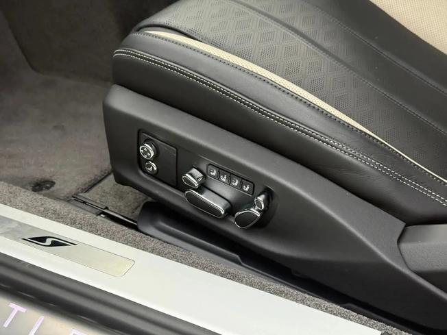 BENTLEY Continental Photo 18