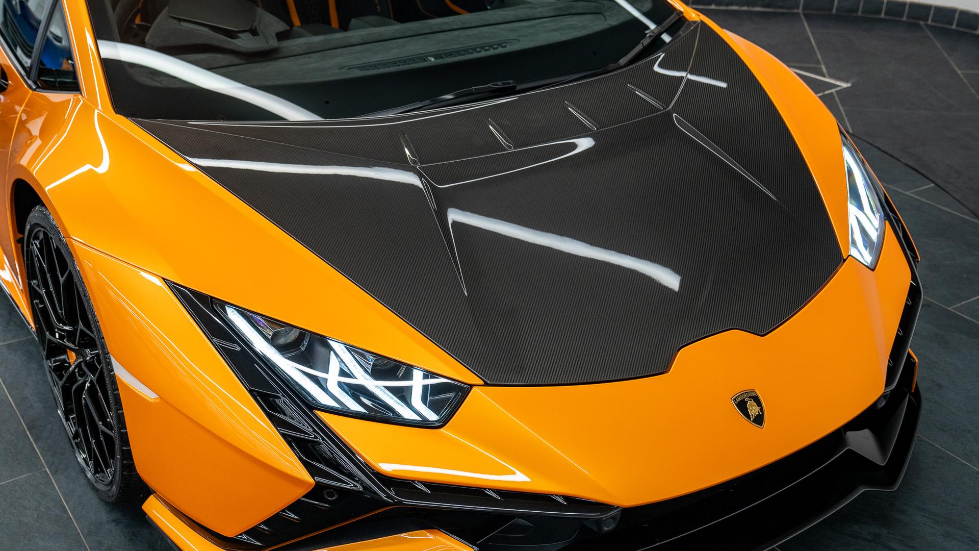 LAMBORGHINI Huracan Photo c97bb252-a70c-4681-8d9c-8e4a65a35a1a.jpg