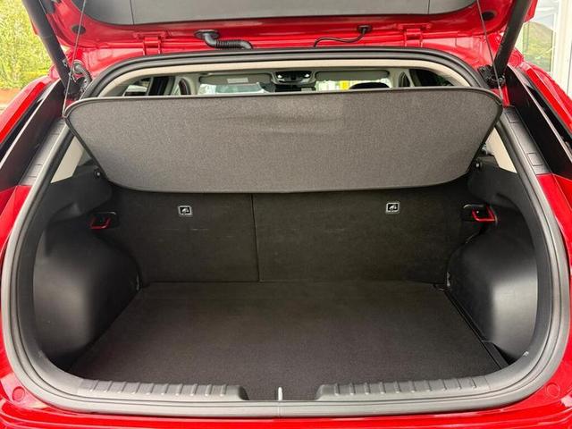 Kia Niro Photo c988e06b-0d92-4575-815f-1fbfb953f8bf.jpg