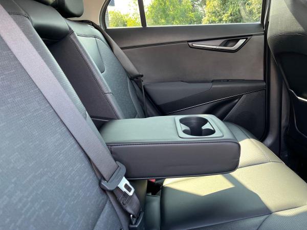Kia Niro Photo c9938961-54f6-407d-a19f-5e8ca1123278.jpg