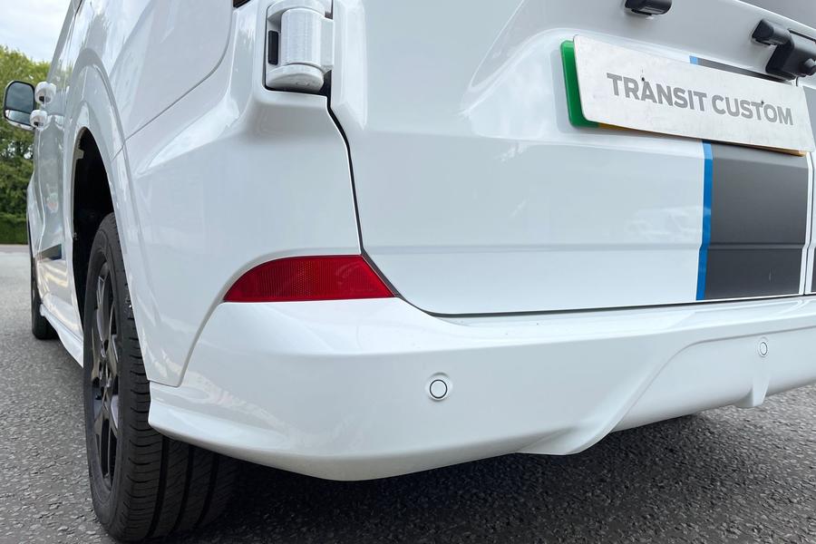 Ford E-TRANSIT CUSTOM Photo c994c7a9-b4a0-4a30-9c5d-e222cfa67b55.jpg