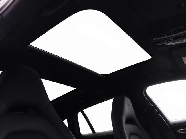 PORSCHE Panamera Photo 31