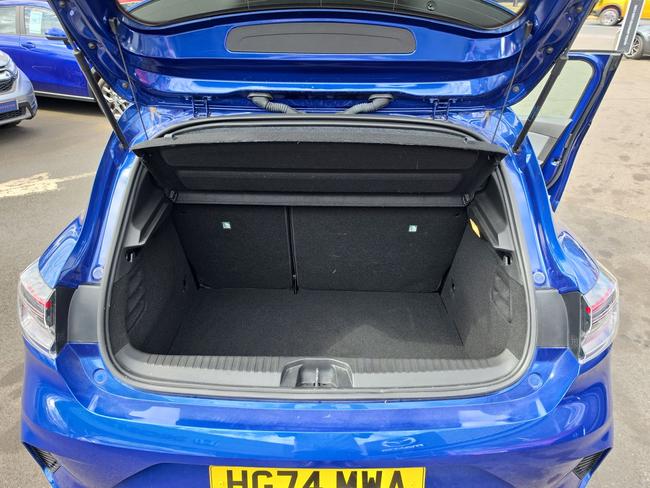 Renault Clio Photo c99de13d-93e2-464e-9e01-b9a0d770bc64.jpg