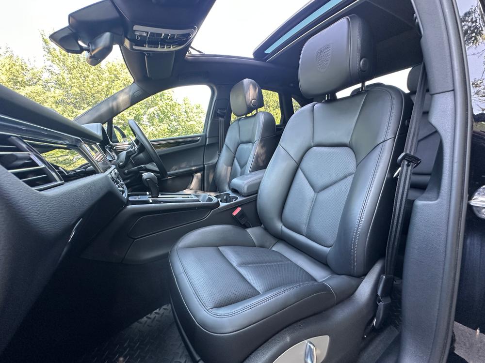 Used Porsche Macan RO22EWX 29