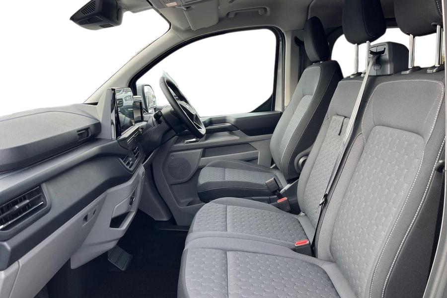 Ford TRANSIT CUSTOM Photo c9c0a156-e931-44f0-b9bd-e989c390a407.jpg