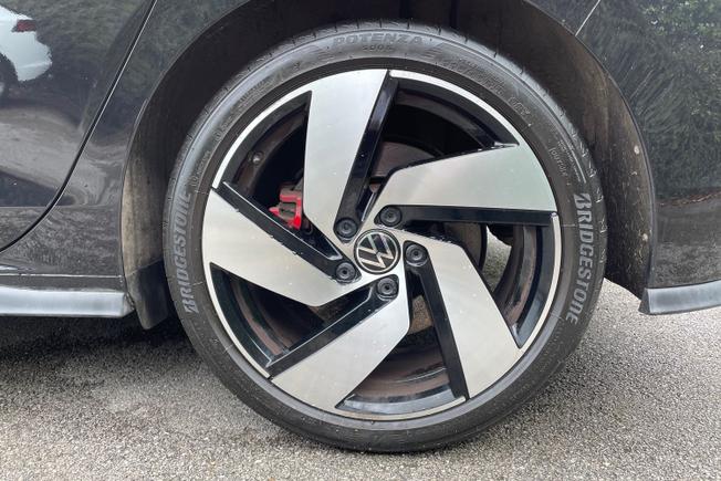 Volkswagen Golf Photo 5