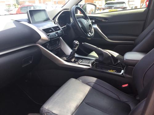 Mitsubishi Eclipse Cross Photo c9cf1ea5-5096-4820-b45b-5a86667acf68.JPG