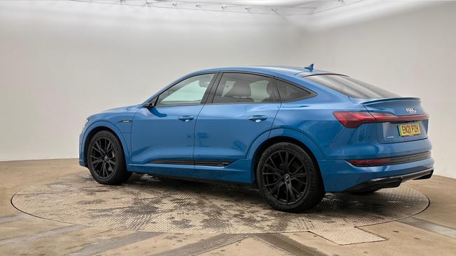AUDI e-tron Photo 3
