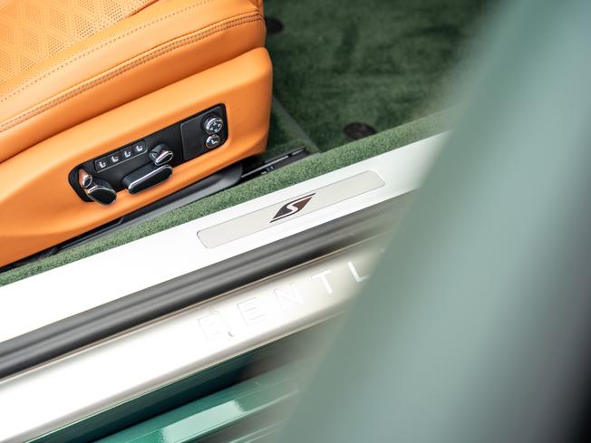 BENTLEY Continental GTC Photo 36