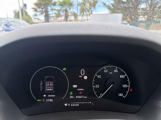 Honda HR-V Photo c9f523fd-b47e-4363-806e-9737c137c3d6.jpg