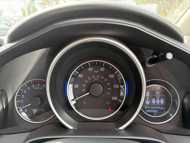 Honda Jazz Photo c9f62665-a65f-4284-bcf4-8e4a2d3d18d2.jpg
