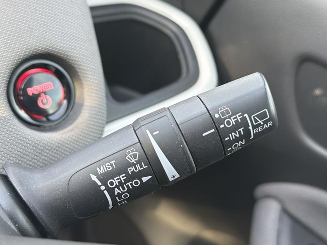 Honda Jazz Photo c9fa1357-679e-46d4-adc0-3aa8f23737bd.jpg