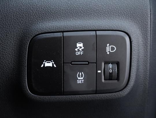 Hyundai i10 Photo c9ffbd03-4d5c-4889-b62b-c7a5309dbab7.jpg