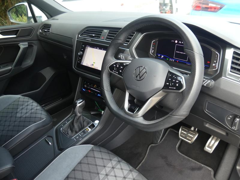 Volkswagen Tiguan Photo ca021956-c9b0-4f3b-a14f-dcc4bf536d79.jpg