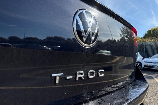 Volkswagen T-Roc Photo 20
