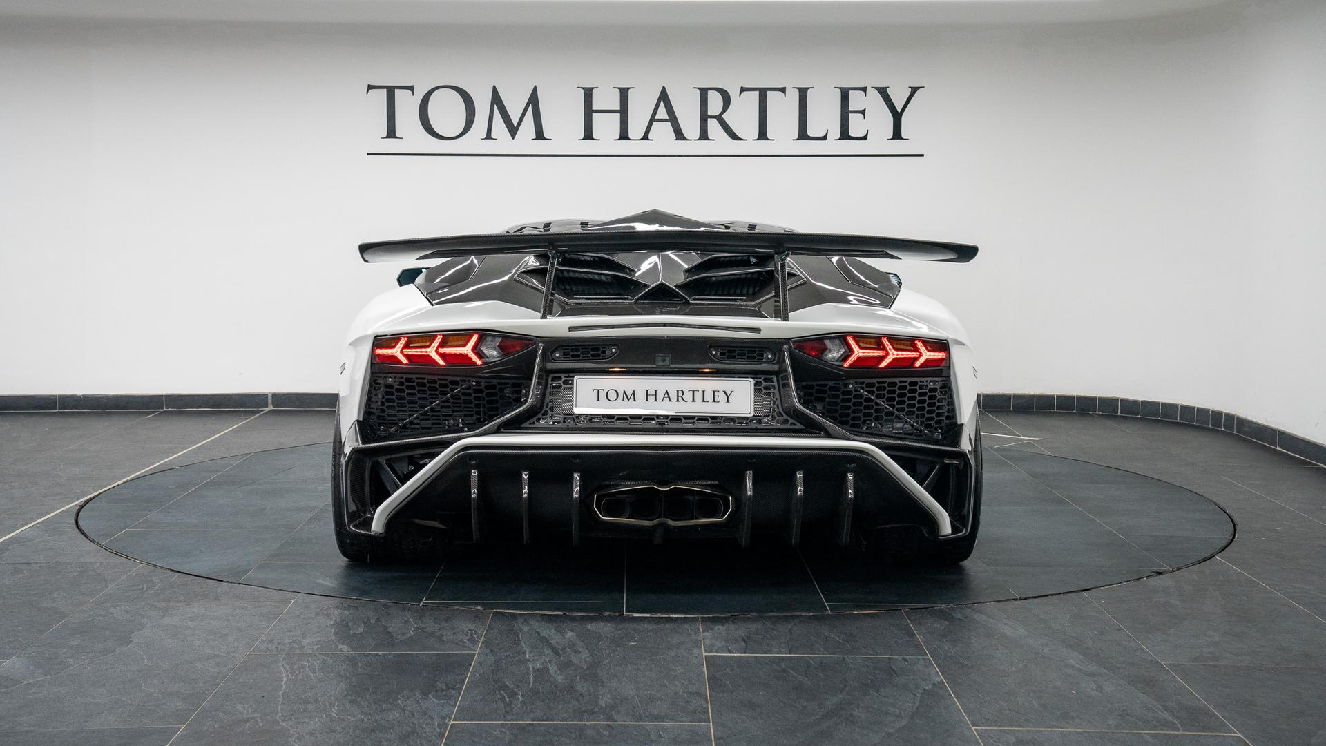 LAMBORGHINI Aventador Photo ca367559-44e0-41da-90a1-559451fad5d9.jpg