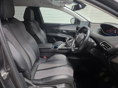 Peugeot 3008 Photo ca3f8b65-1620-4bd9-bced-0838d977097f.jpg