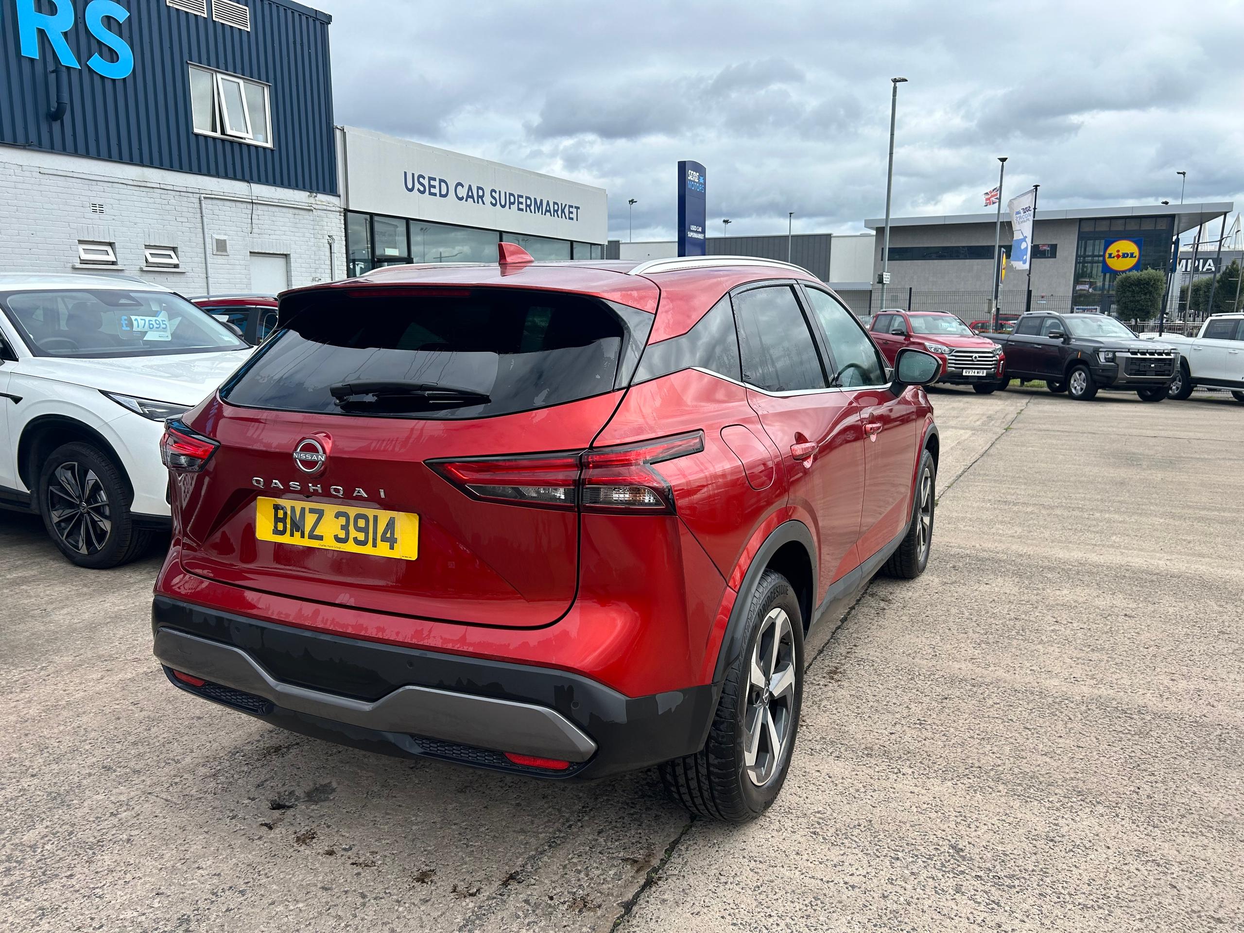 2023 Nissan QASHQAI 1.3 DiG-T MH N-Connecta 5dr - vehicle photo 4 for sale on PureCar