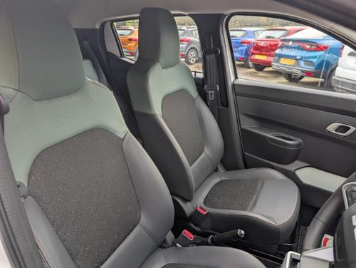 Dacia SPRING Photo ca4209be-3580-48f2-8b8f-09e3d0a465c5.jpg