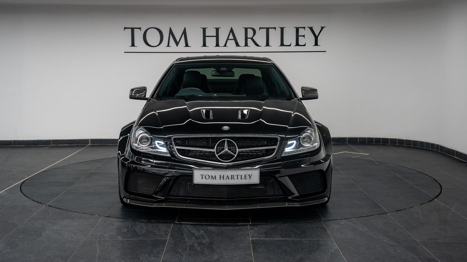 Mercedes-Benz C63 AMG Photo ca515fe3-3426-4655-b373-627d723b14c8.jpg