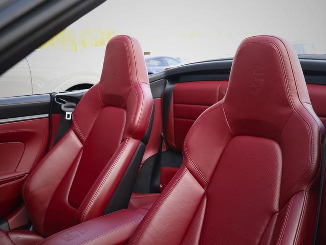 PORSCHE 911 Photo 25