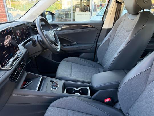 Volkswagen Tiguan Photo ca566d9d-3e3b-420a-91d3-df94d5ae73af.jpg